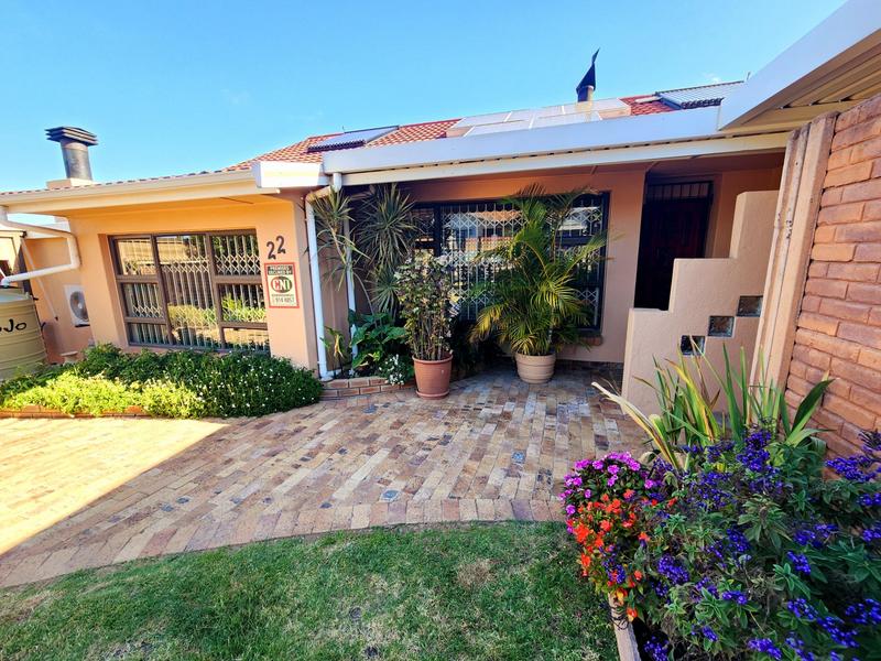 5 Bedroom Property for Sale in Amanda Glen Western Cape